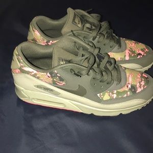 Nike Shoes - Air max 97 / good condition/ barley worn Nike Shoes - Air max 97 / good condition/ barley worn